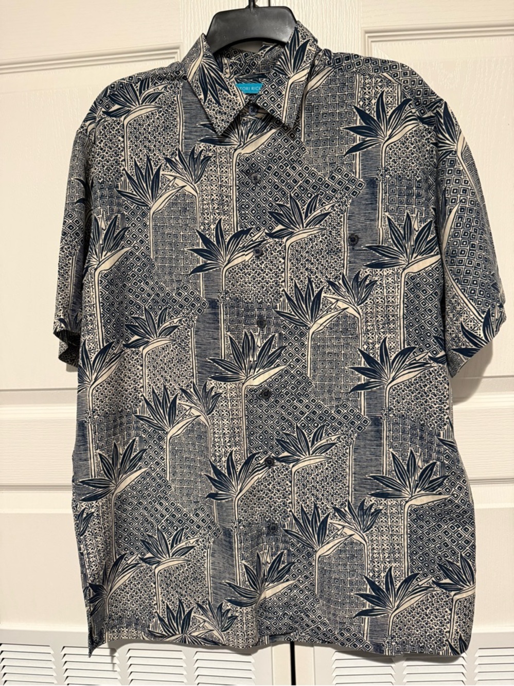Tori Richard Men’s Hawaiian Camp Button-Down Short Silk Size Medium